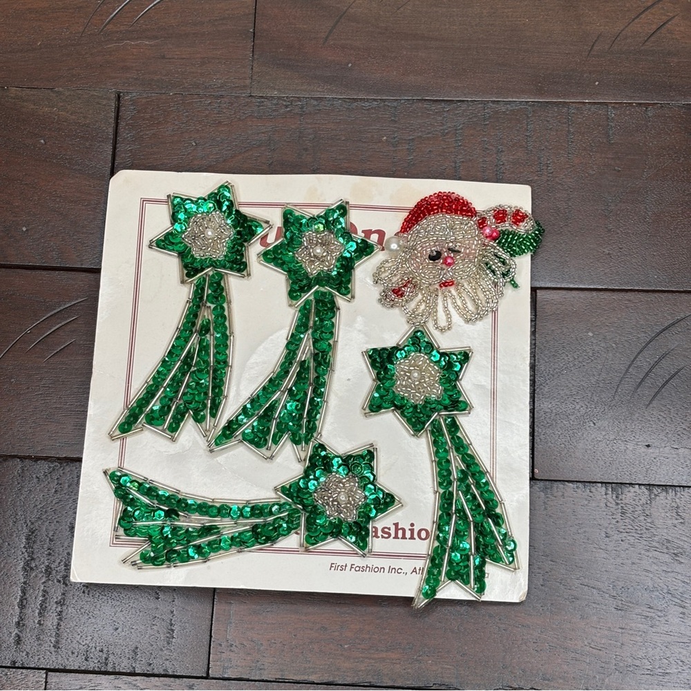 Santa‎ and Christmas Beaded Pins New with Tags
